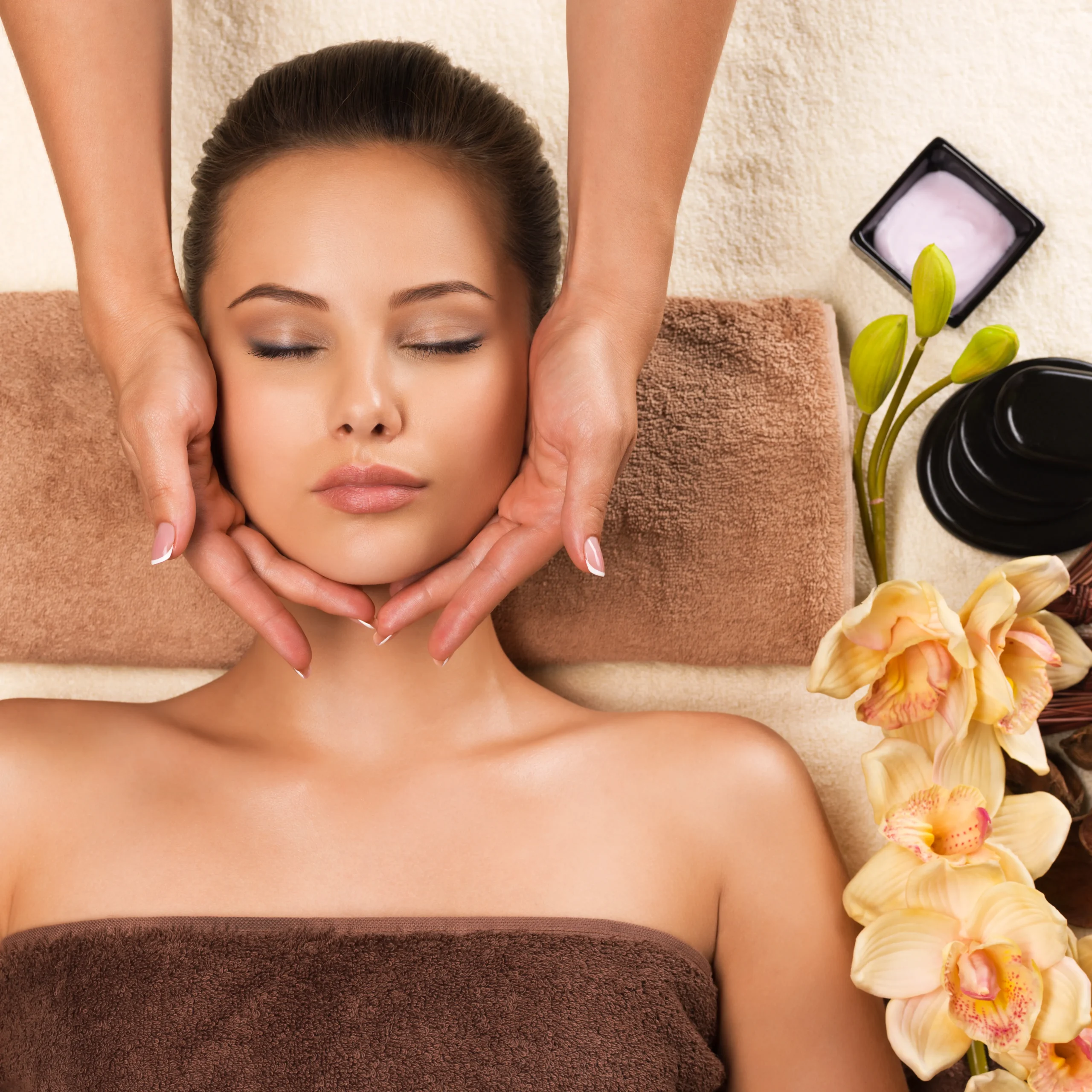 beautiful-woman-relaxing-and-getting-head-massage-2026-01-06-09-19-43-utc Spa soul